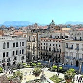 La ciudad cuenta con una bella arquitectura normanda que los vikingos promovieron en el tiempo que estuvieron en la ciudad.