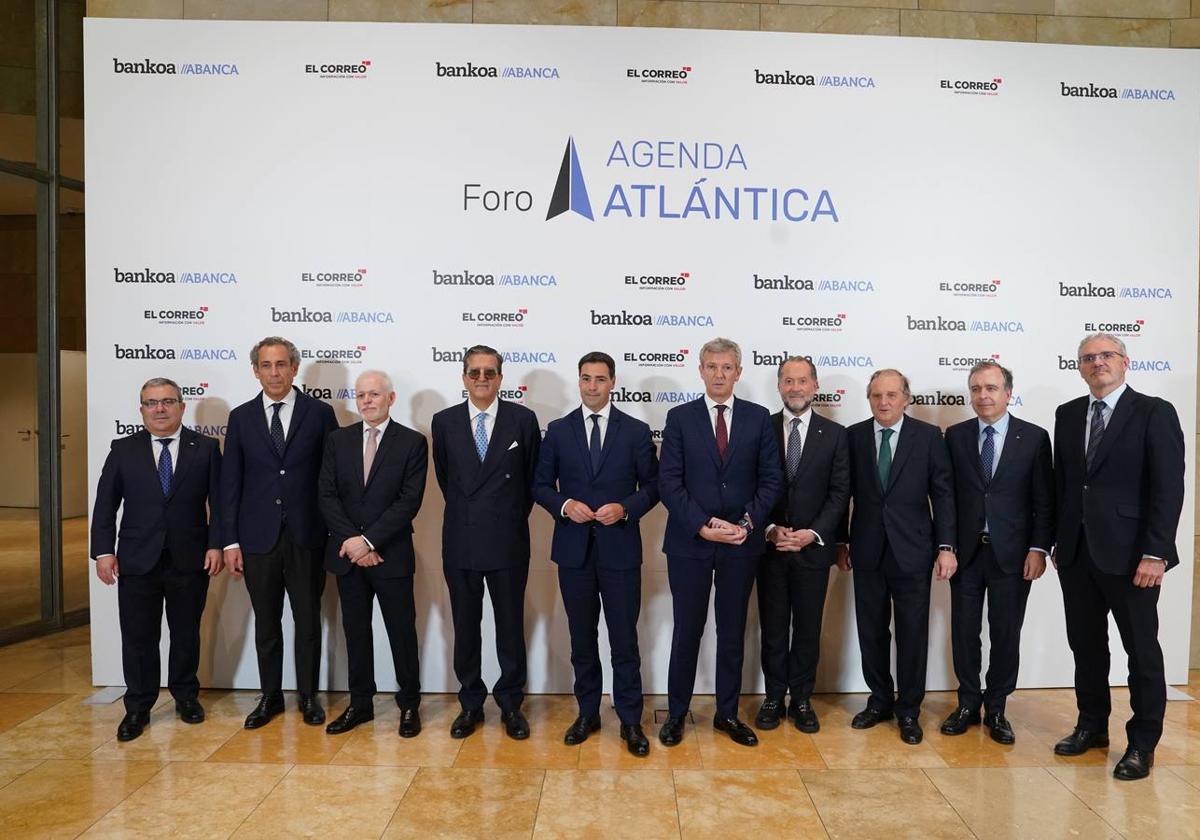 Jesús Suarez (Director Gral de Bankoa Abanca), Manuel Mirat (CEO Vocento), Lois Blanco (presidente Voz de Galicia), Enrique de Ybarra (presidente EL CORREO), Imanol Pradales (lehendakari), Alfonso Rueda (presidente de la Xunta), Juan Carlos Escotet (presidente de Abanca), Ignacio Ybarra (presidente de Vocento), Francisco Botas (CEO Abanca) e Iñigo Barrenechea (Dtor gral. El CORREO).