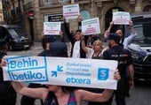 Víctimas de ETA irrumpen en un acto de Sare a favor de los presos de la banda