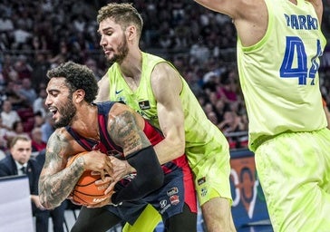 Howard castiga la fatalidad del Barcelona