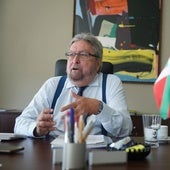 Manuel Lezertua no agotará su segundo mandato y entregará su renuncia «a finales de este mes o principios de junio».