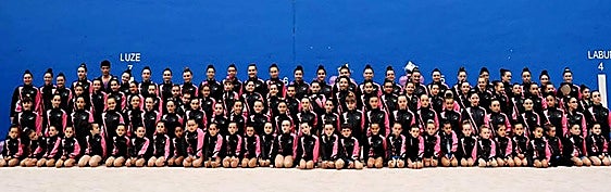 Foto de familia del club gimnástico de Arrigorriaga.