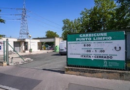 Acceso principal del garbigune localizado en la Avenida de los Huetos.