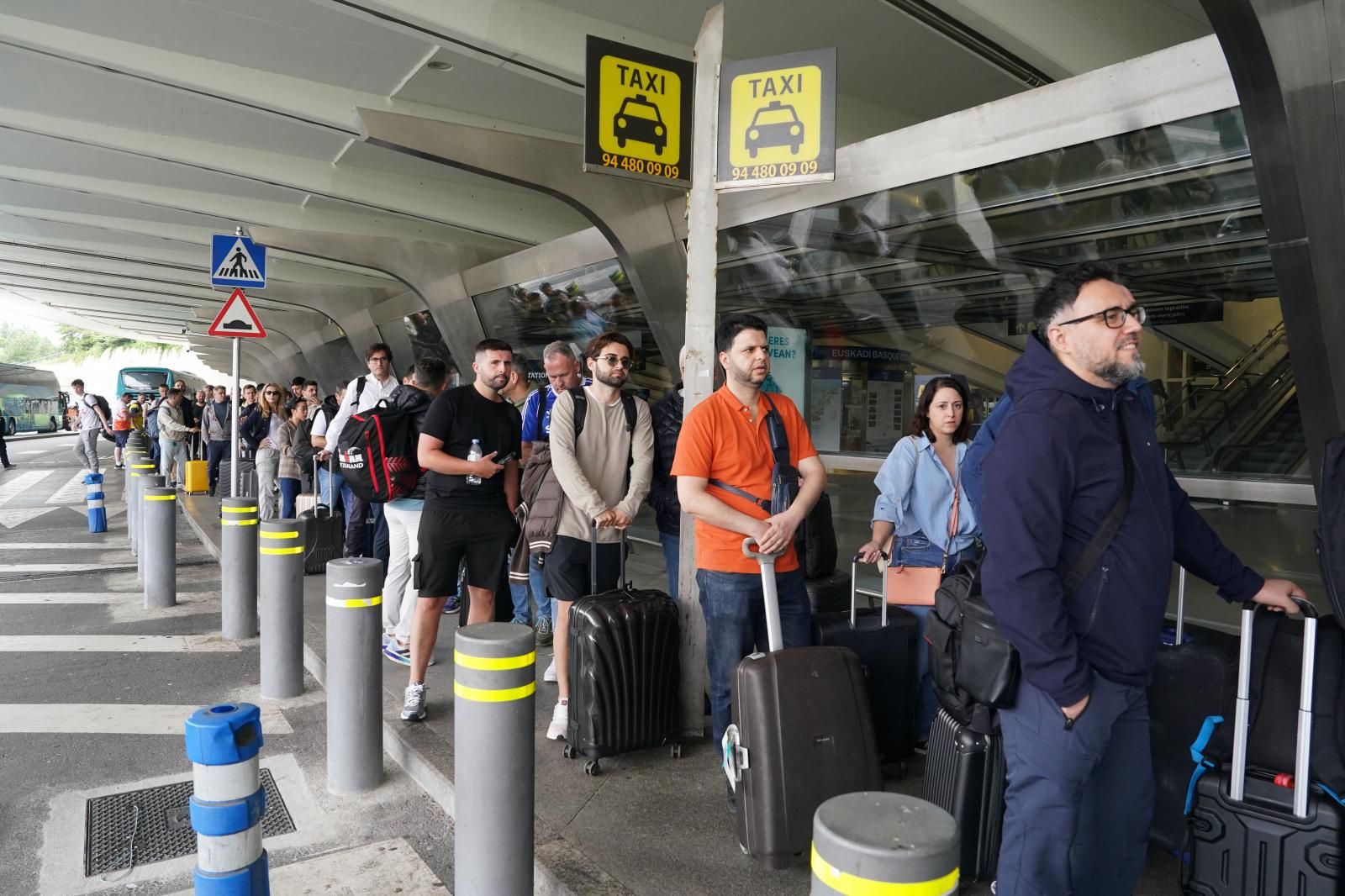 El desembarco inglés en el aeropuerto de Bilbao