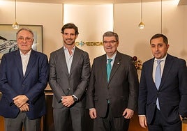 José Antonio Jainaga (presidente de Sidenor), Aitor Ocio (empresario y exfutbolista), Juan Mari Aburto (alcalde de Bilbao) y Xabier Sagredo (presidente ejecutivo de la Fundación BBK).