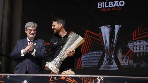 Inaugurada la 'fan zone' de la final de la Europa League en El Arenal