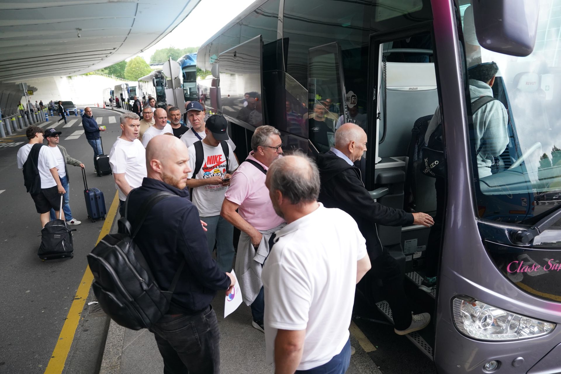 El desembarco inglés en el aeropuerto de Bilbao