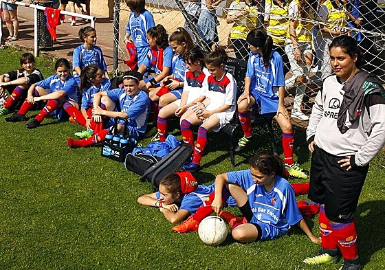 No faltará el fútbol femenino.