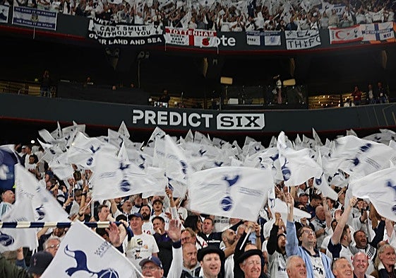 La afición del Tottenham disfrutó de lo lindo.