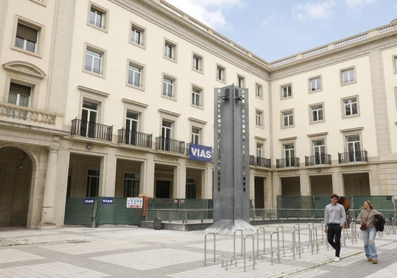 La Policía Nacional y la oficina del DNI reabrirán en un mes en Olaguíbel