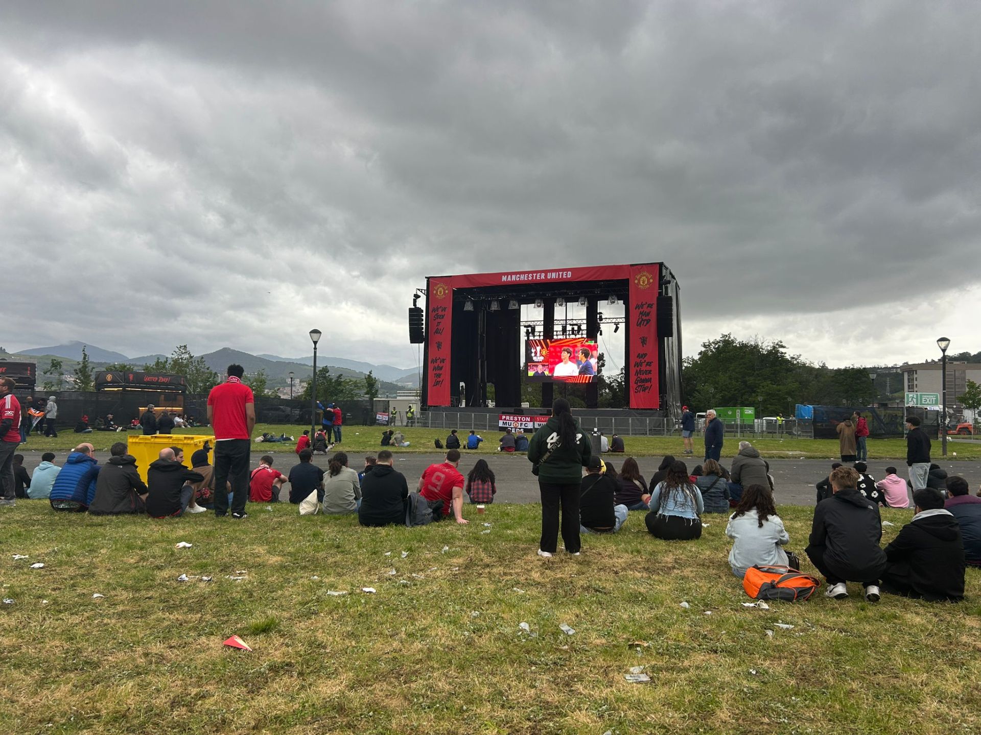 La afición de United se cita en la &#039;fan zone&#039; de Etxebarria