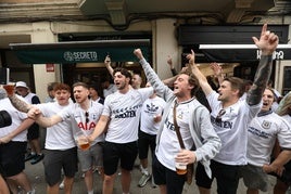Seguidores del Tottenham corean el 'Waka waka' más bilbaíno: «Cause this is BILBAO!»