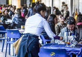 La hostelería alavesa prevé nuevos cierres ante la «falta gravísima» de personal