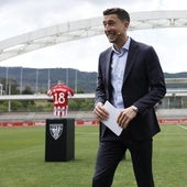 El pasillo de todo el personal del Athletic a De Marcos hasta llegar al campo de Lezama