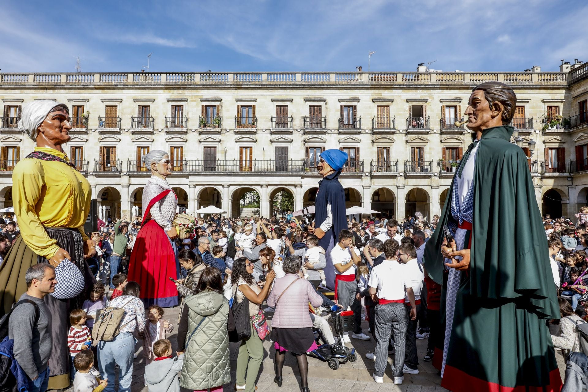 La fiesta de la capitalidad de Vitoria en imágenes