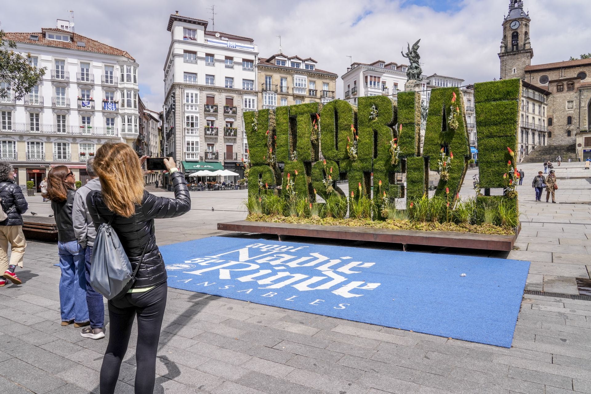 Las imágenes del Festival de las Flores en Vitoria