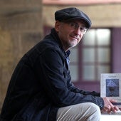 Luis Gardek 'Urrats galduen hotsa' proposatzen digu.