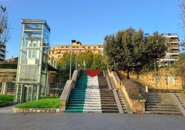 La bandera de Palestina fue dibujada en diciembre en las escaleras de Villamonte en Getxo.