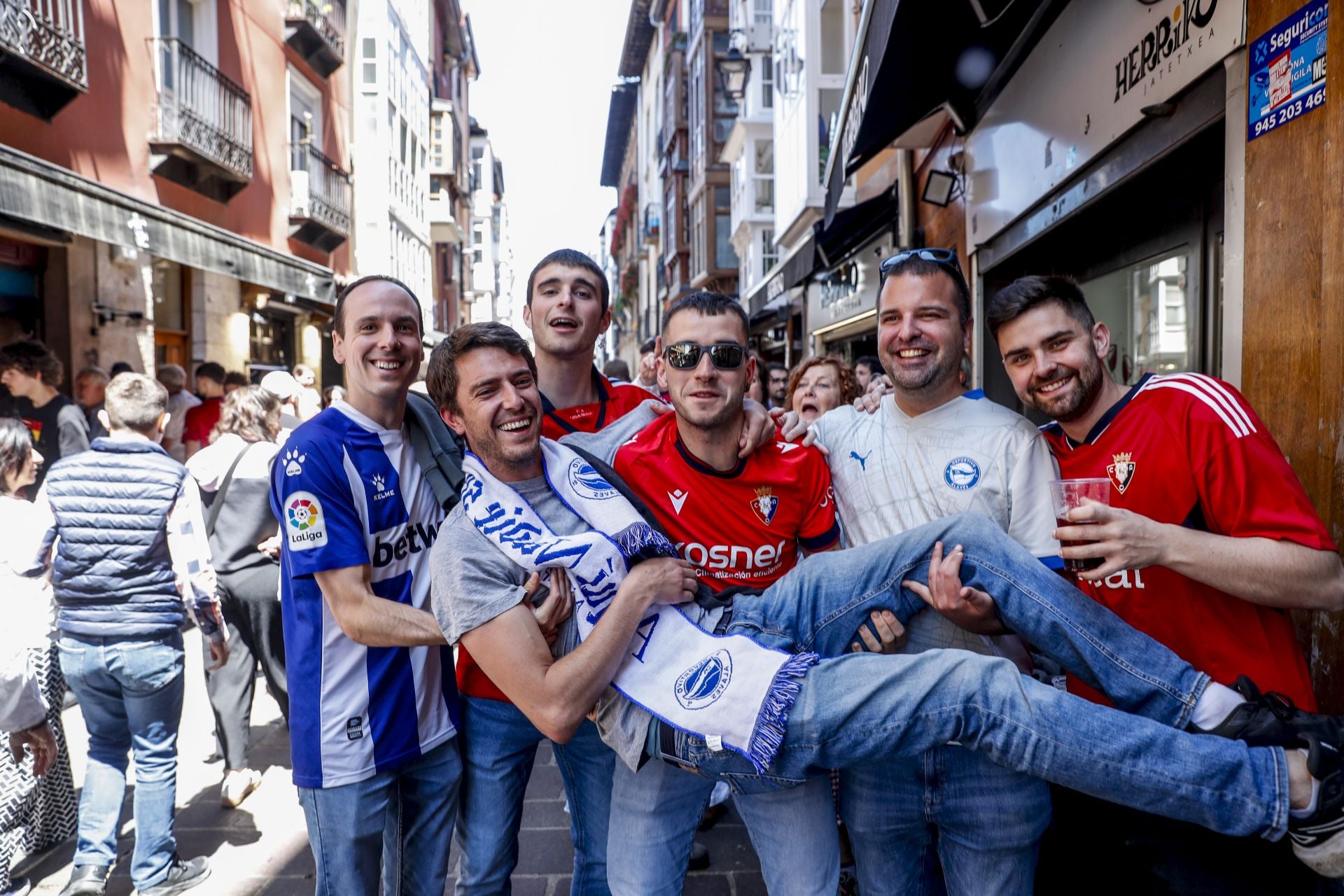 Las mejores imágenes de la previa del Alavés-Osasuna