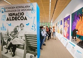 La muestra exhibe las ilustraciones de Aginako inspiradas en personajes de sus textos.