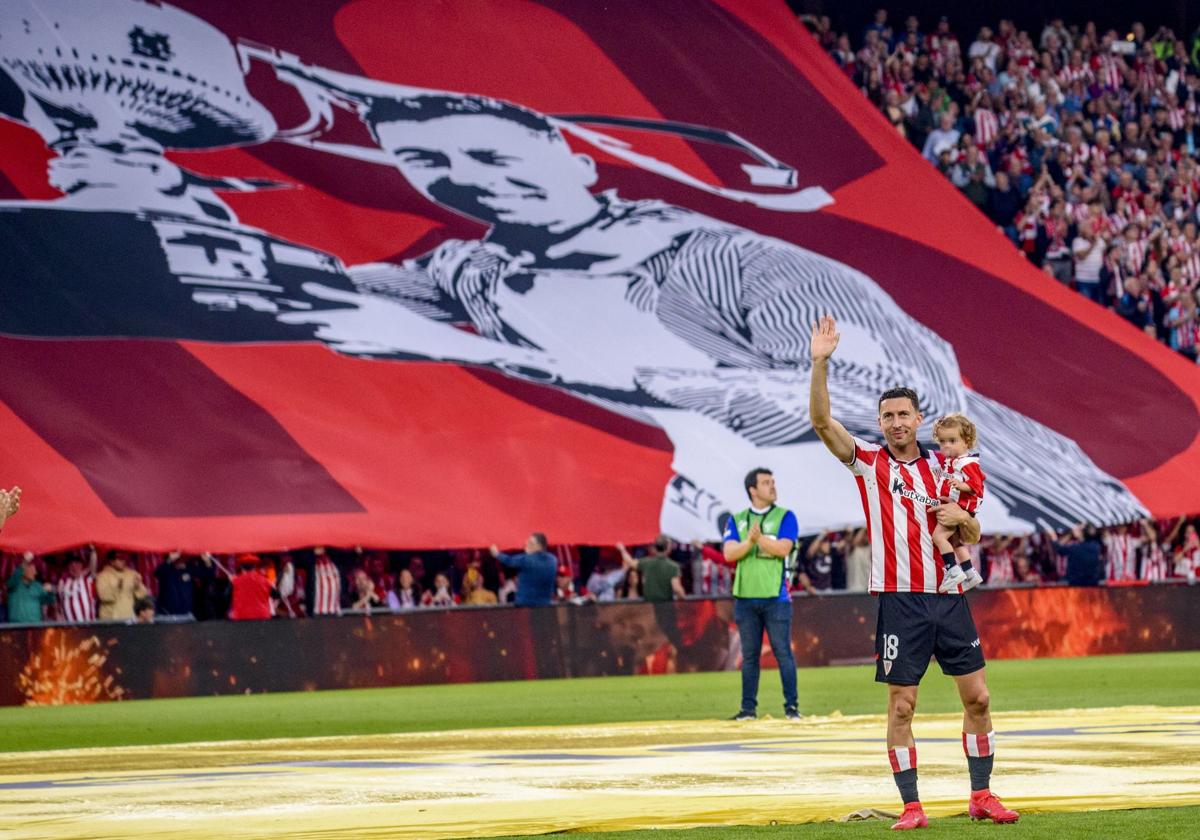 La canción con la que sus compañeros del Athletic despiden a De Marcos