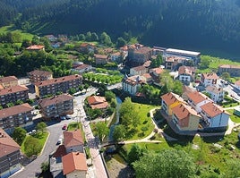 El municipio de Etxebarria es un núcleo rural de la cuenca del Artibai.