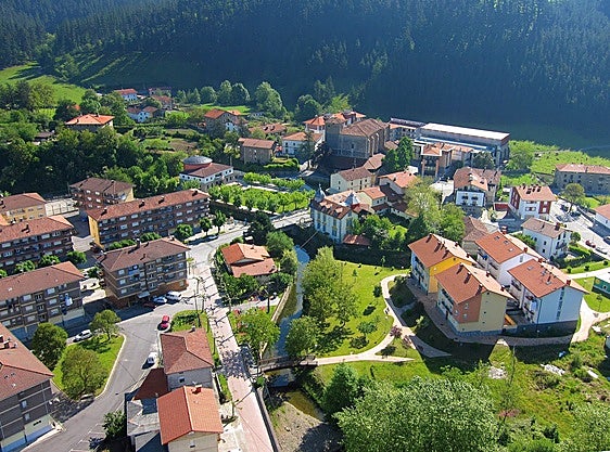 El municipio de Etxebarria es un núcleo rural de la cuenca del Artibai.