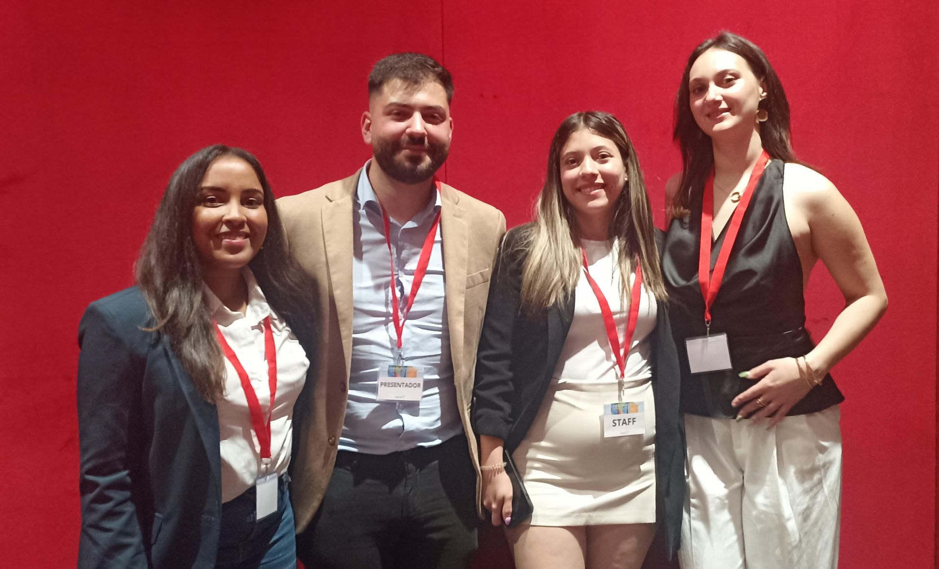 Rosmery Paulino, Adrián Garrido, Jessica Vera y Ania Sáez de Ibarra.