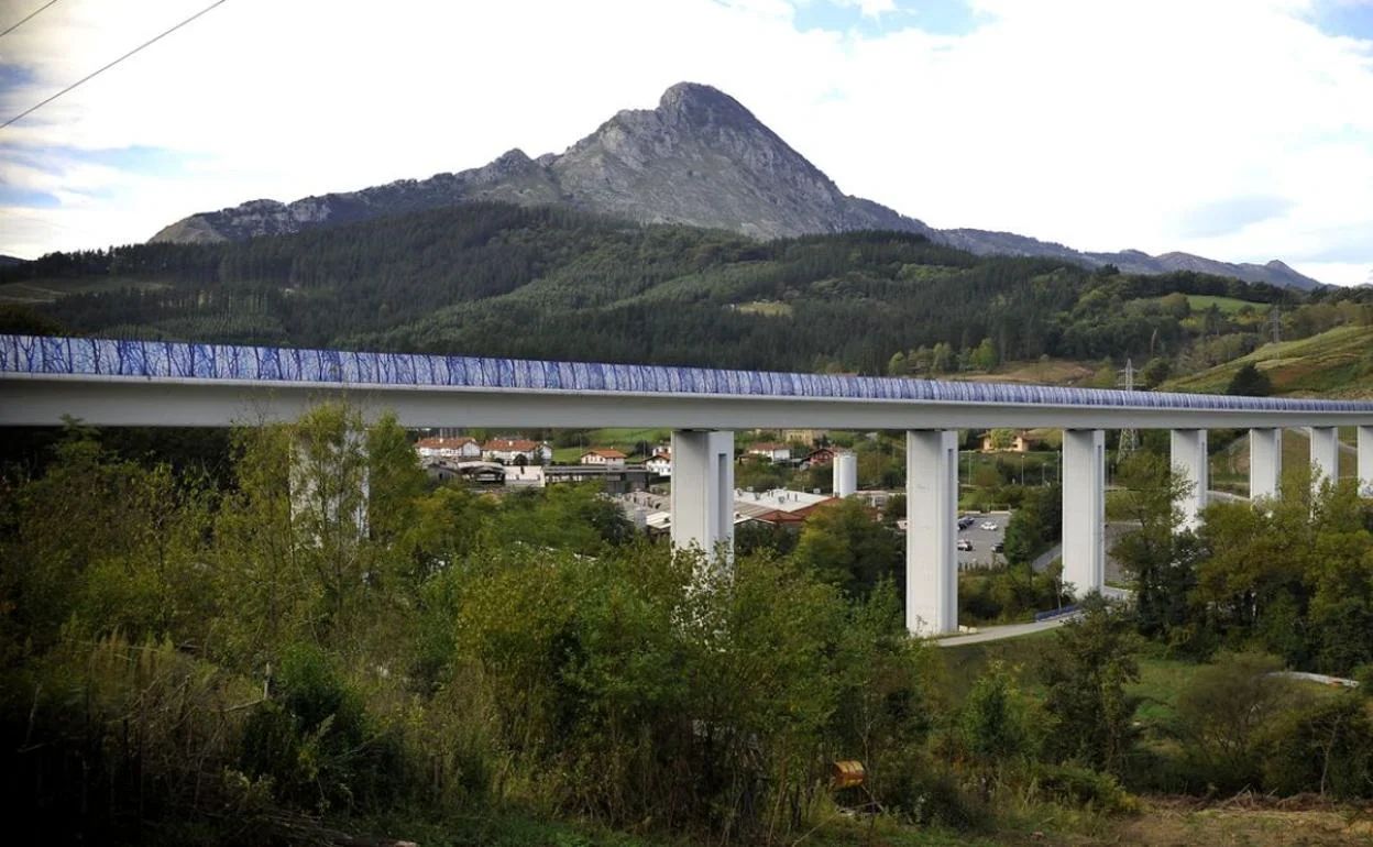 El viaducto de la construcción del TAV.