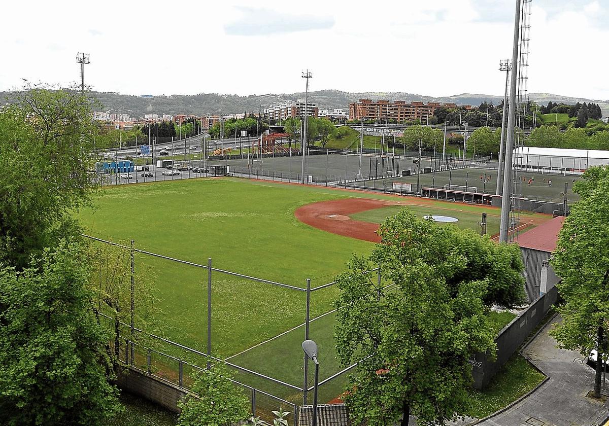 Queda en libertad el joven acusado de agresión sexual a una chica junto al polideportivo de Rekalde