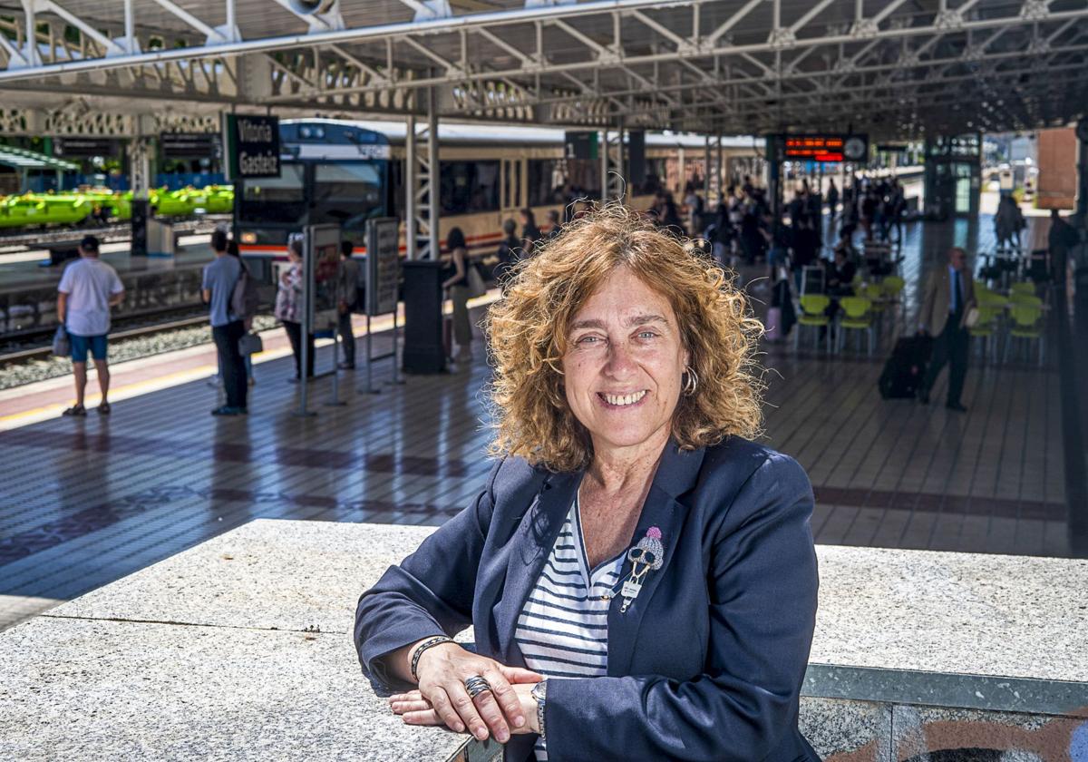 Susana García, en la estación de Dato.