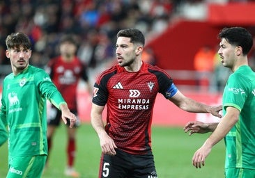 Mirandés-Racing y Oviedo-Almería, eliminatorias por el ascenso