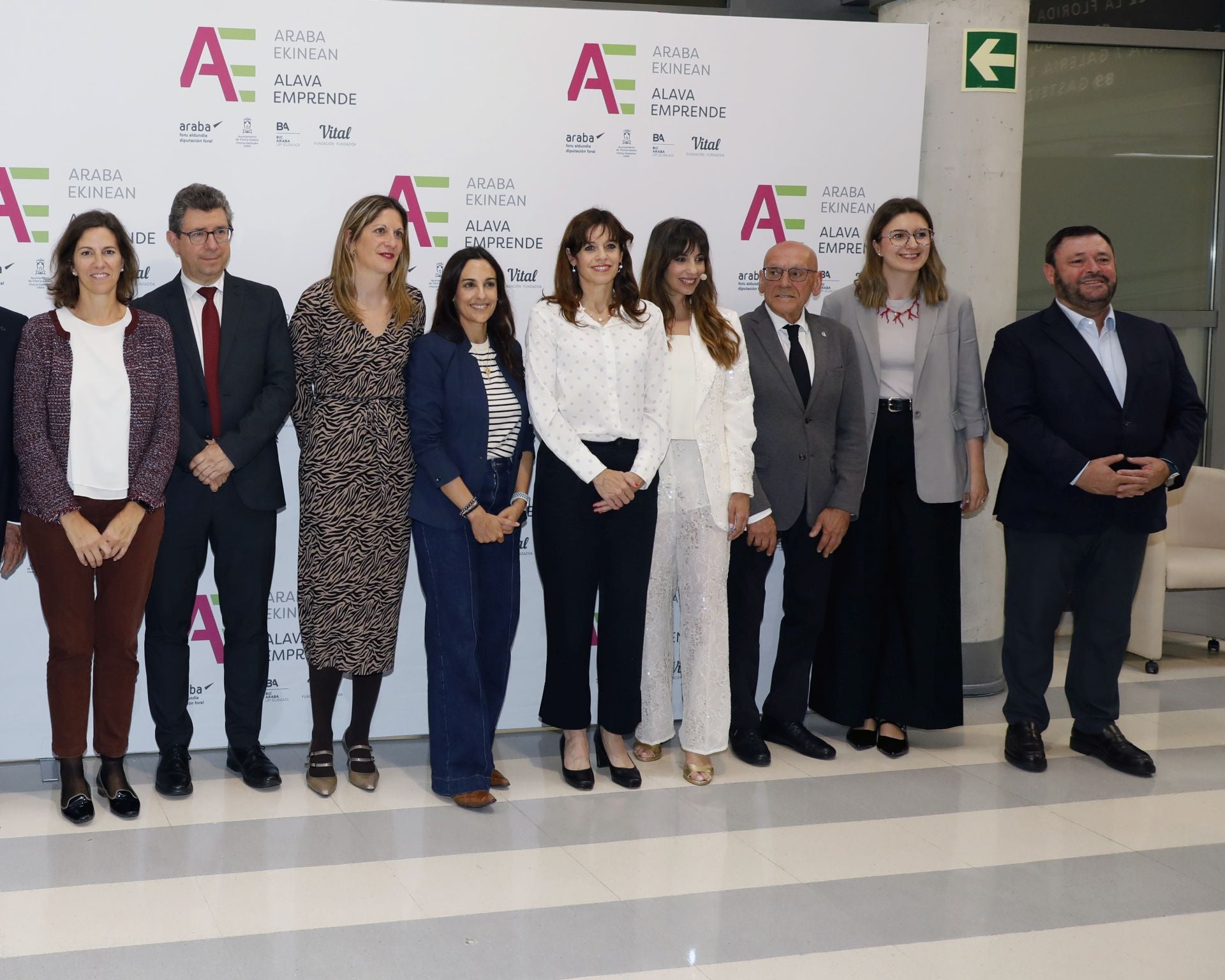 Ane de Ariño, Iñaki Gurtubai, Saray Zárate, Idoia Aguillo, Maider Etxebarria, Almudena Cid, Gregorio Rojo, María Nanclares y Juan Antonio Sánchez Corchero.