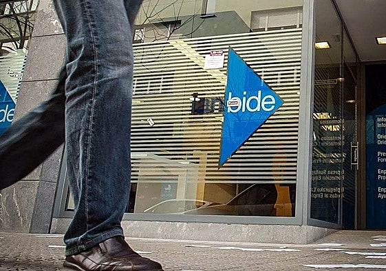 Imagen de archivo de la oficina de Lanbide ubicada en Basauri.