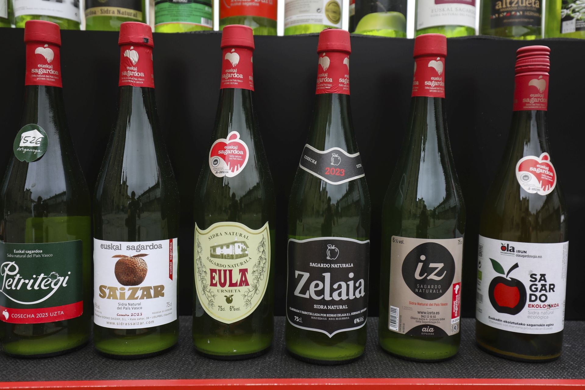 Vitoria acoge la presentación de la nueva cosecha de sidra de Euskal Sagardoa