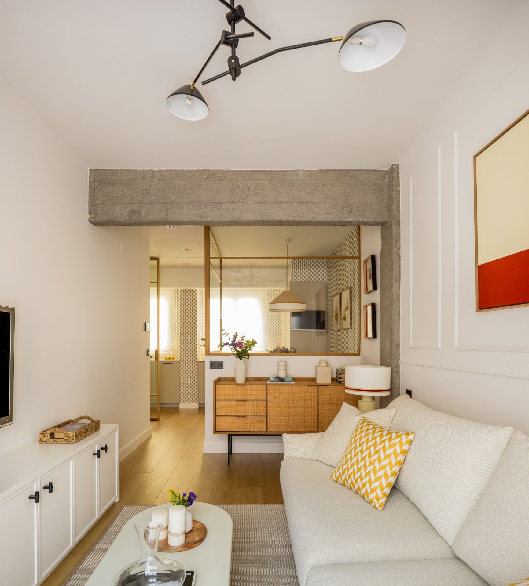 Antes y después: de piso oscuro a hogar luminoso para una madre y su hija en el centro de Bilbao