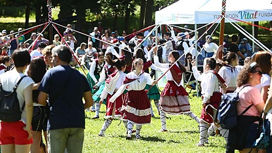 La fiesta Araba Euskaraz puede sufrir cambios por el estado del jardín de Olárizu