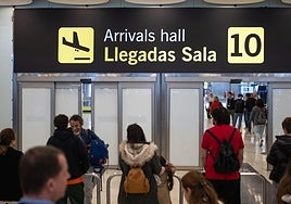 El último plan de los narcos: comprar un vuelo a Bilbao para entrar en Barajas y recoger 52 kilos de cocaína