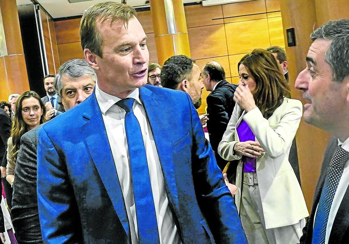 La incertidumbre accionarial en la matriz de Euskaltel preocupa al Gobierno vasco