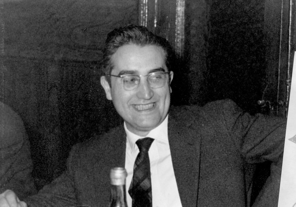Gabriel Aresti, en una fotografía de los años 60.
