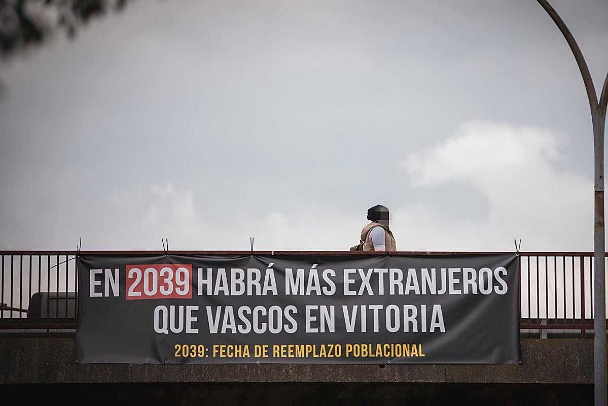 La alcaldesa de Vitoria ordena investigar una campaña de Vox por ...