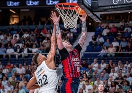 Samanic mostró el martes que puede hacer sufrir a Tavares, diferencial en el primer partido.