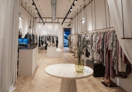 Llega a Bilbao la tienda italiana de ropa cuyas prendas no pasan de moda