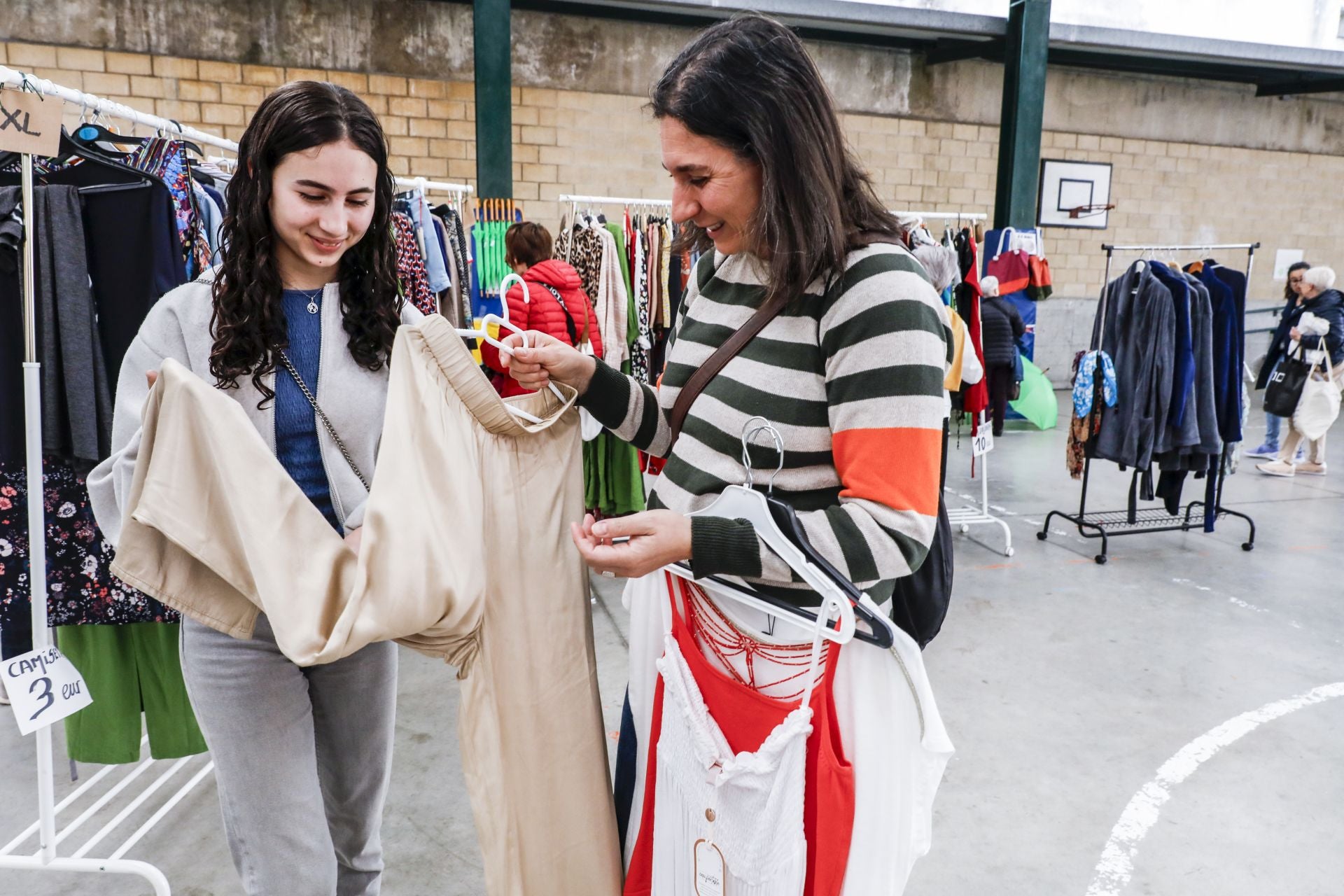Mercadillo solidario de Aspanafoa