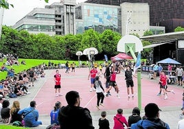 La gran fiesta del baloncesto «más libre» sigue sus propias reglas