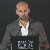 Gonzalo Miró defiende el euskera en Bilbao: «Para que no penséis que en Madrid somos todos igual de catetos»