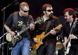 Blue Öyster Cult, 2012ko kontzertu batean.