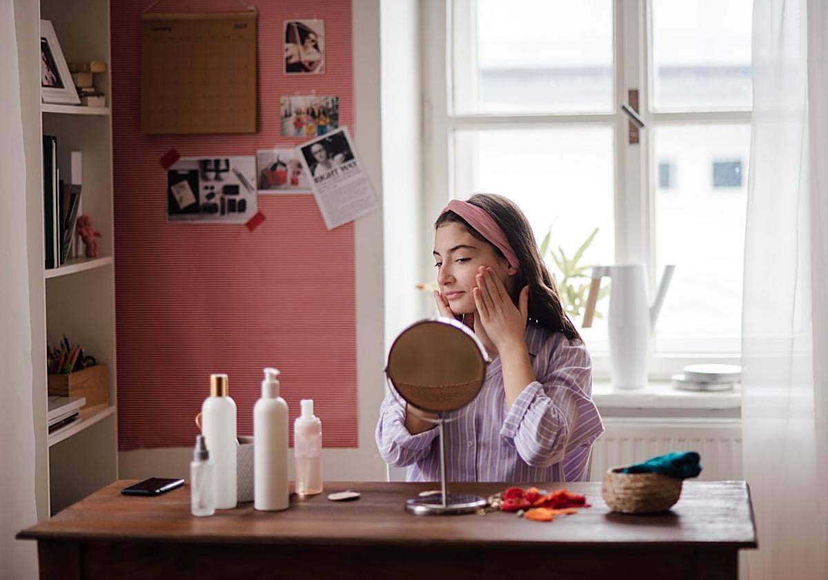 Cremas anti arrugas con 11 años: los estragos de TikTok en la piel de las niñas