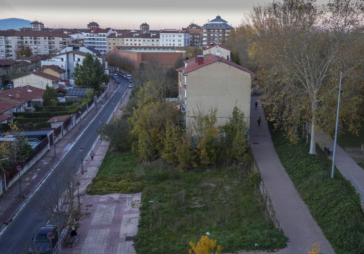 Aspecto que presenta el terreno sobre el que se levantarán las casas.