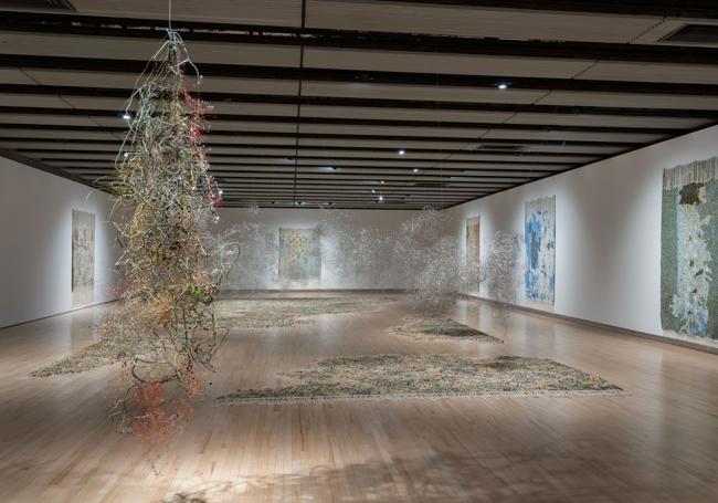 Instalación de Igshaan Adams.